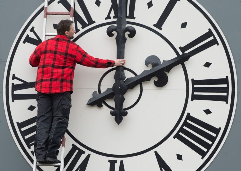 Daylight Saving Time Arrives Along With Controversy