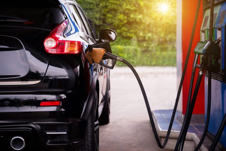 How to Save Money at the Gas Pump